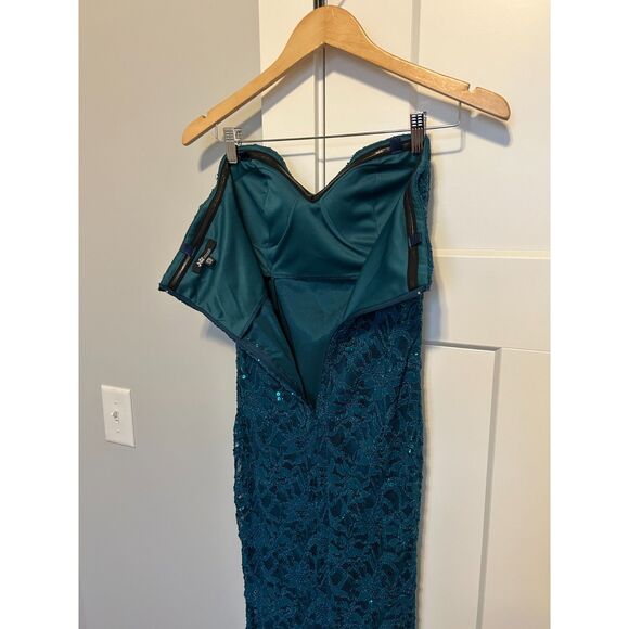 Woman's Strapless Prom/Homecoming Dress by Jump Apparel, Size 3/4 - Picture 9 of 12